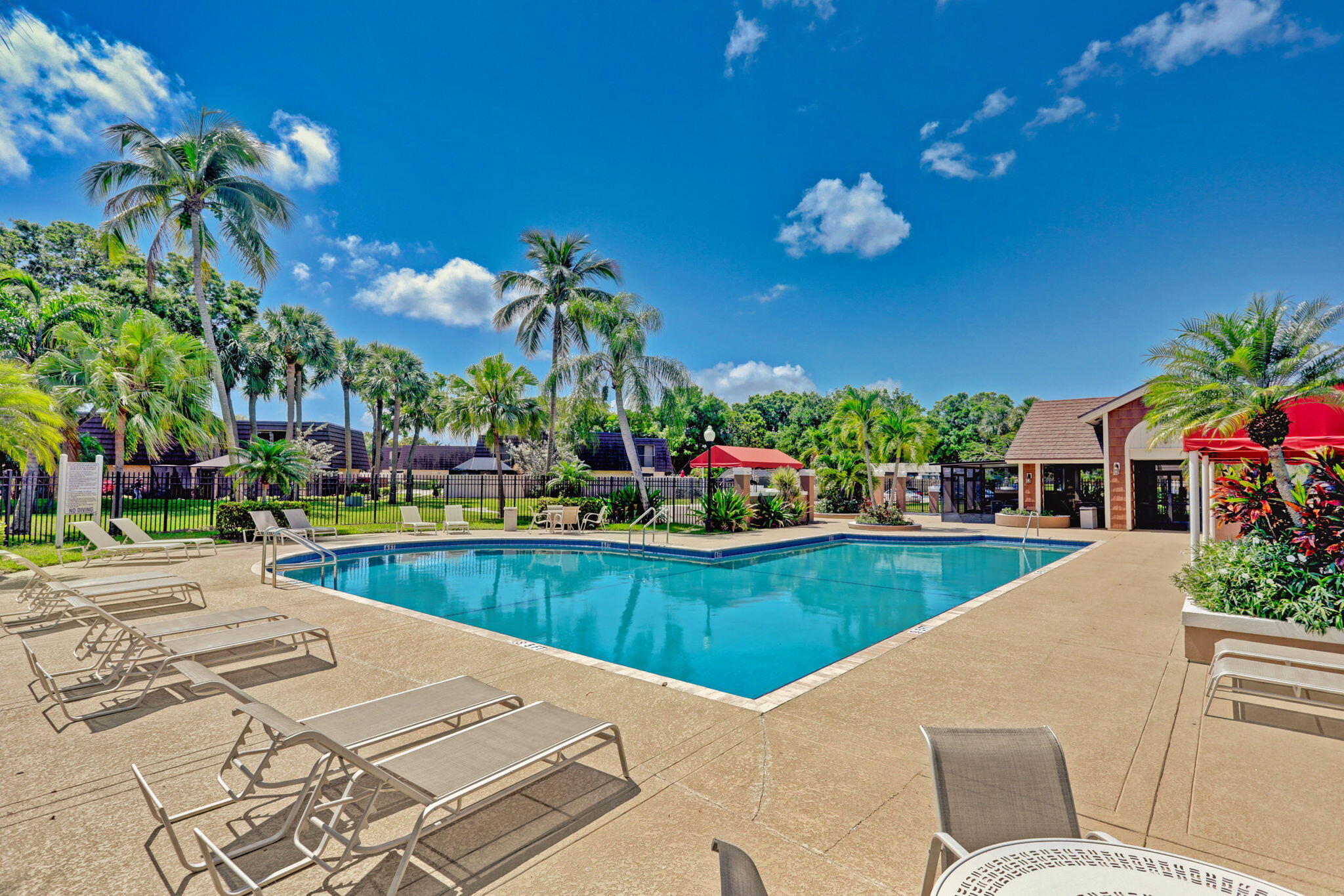 HERITAGE VILLAGE OF P B LAKES - Residential