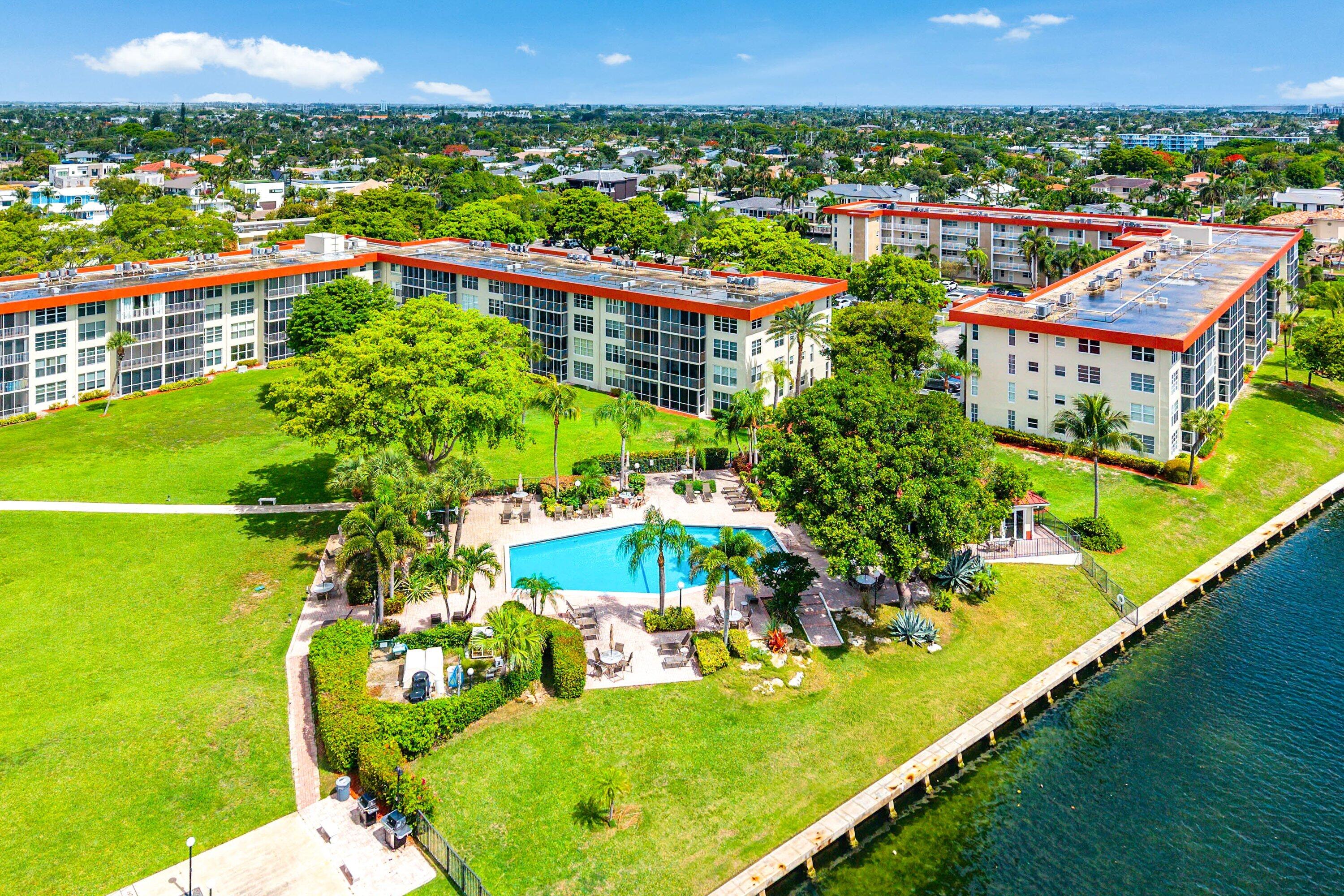 PALM AIRE AT CORAL KEY - Residential