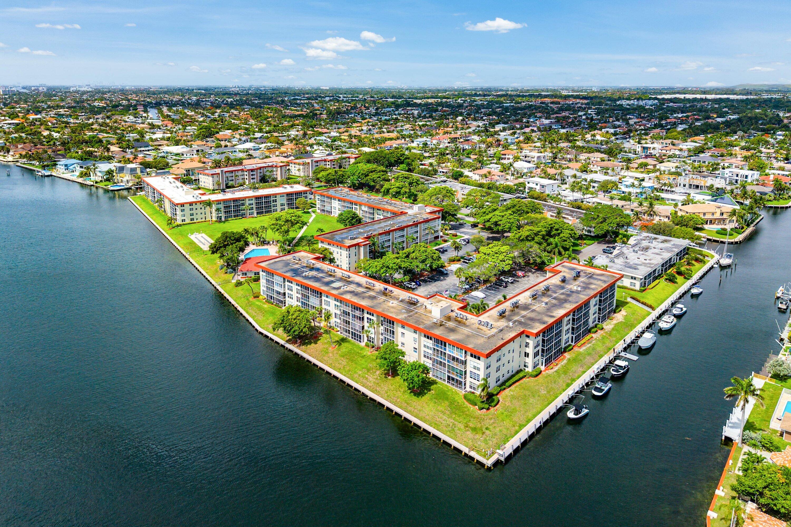 PALM AIRE AT CORAL KEY - Residential