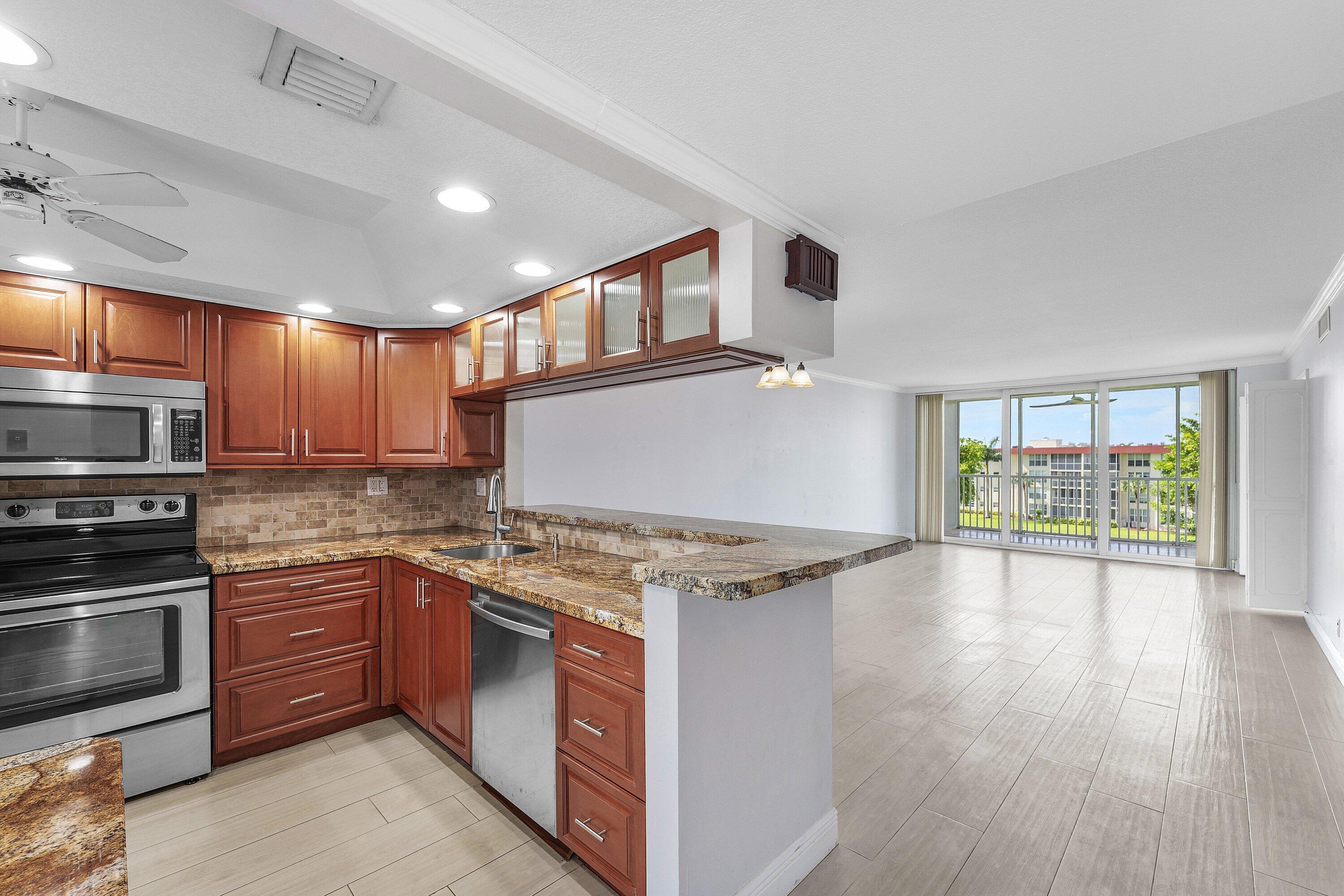 PALM AIRE AT CORAL KEY - Residential