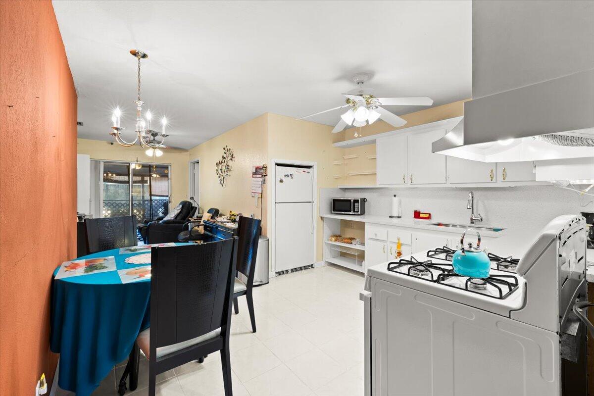 VILLAS OF PALM BEACH 1 - Residential
