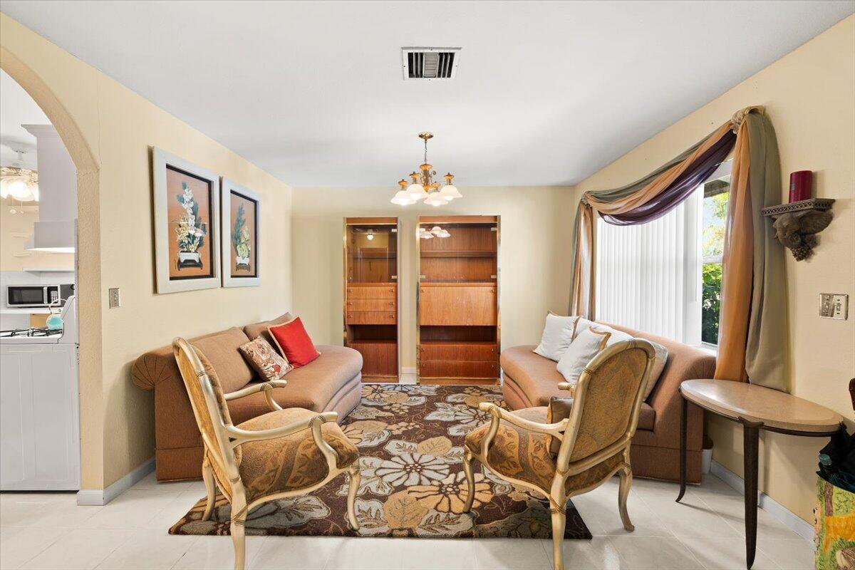 VILLAS OF PALM BEACH 1 - Residential
