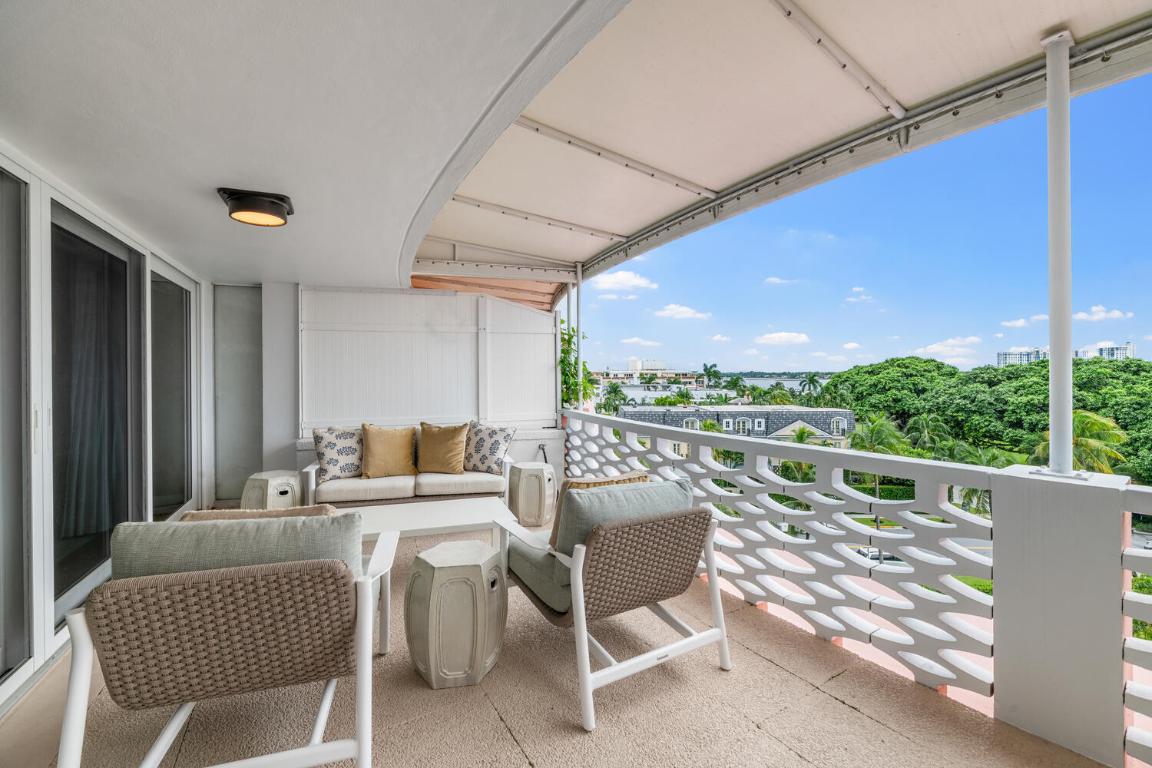 SOUTHLAKE CONDOMINIUM - Residential