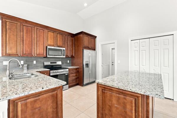 PORT ST LUCIE SECTION 46 1ST REPLAT - Residential