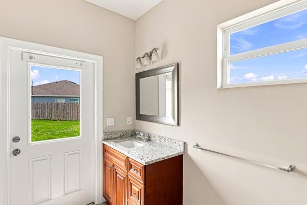 PORT ST LUCIE SECTION 46 1ST REPLAT - Residential