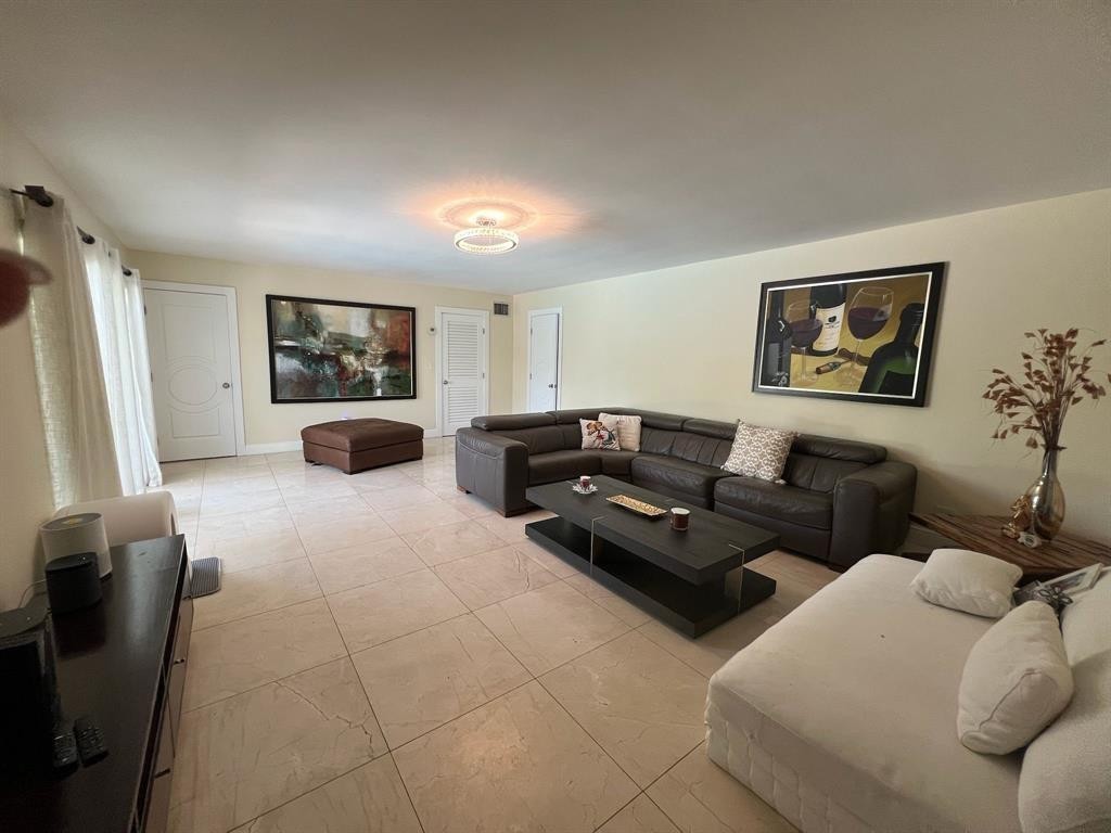 Meekins Hills 32-32 B - Residential