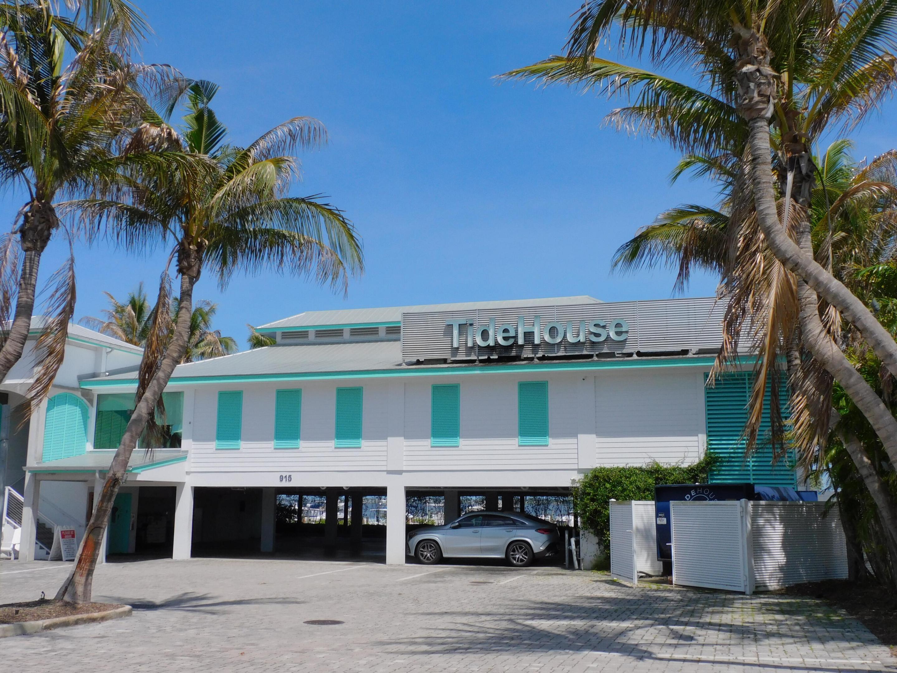 HARBORAGE YACHT CONDO - Residential