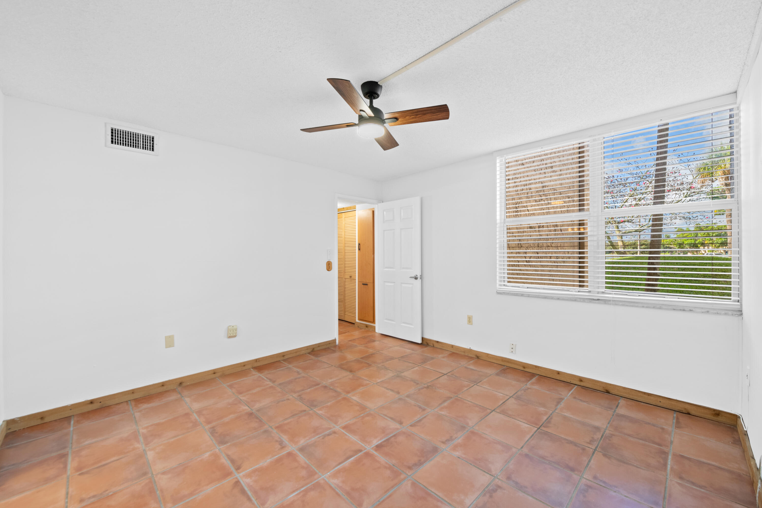 TANGERINE CONDOMINIUM EIGHT - Residential