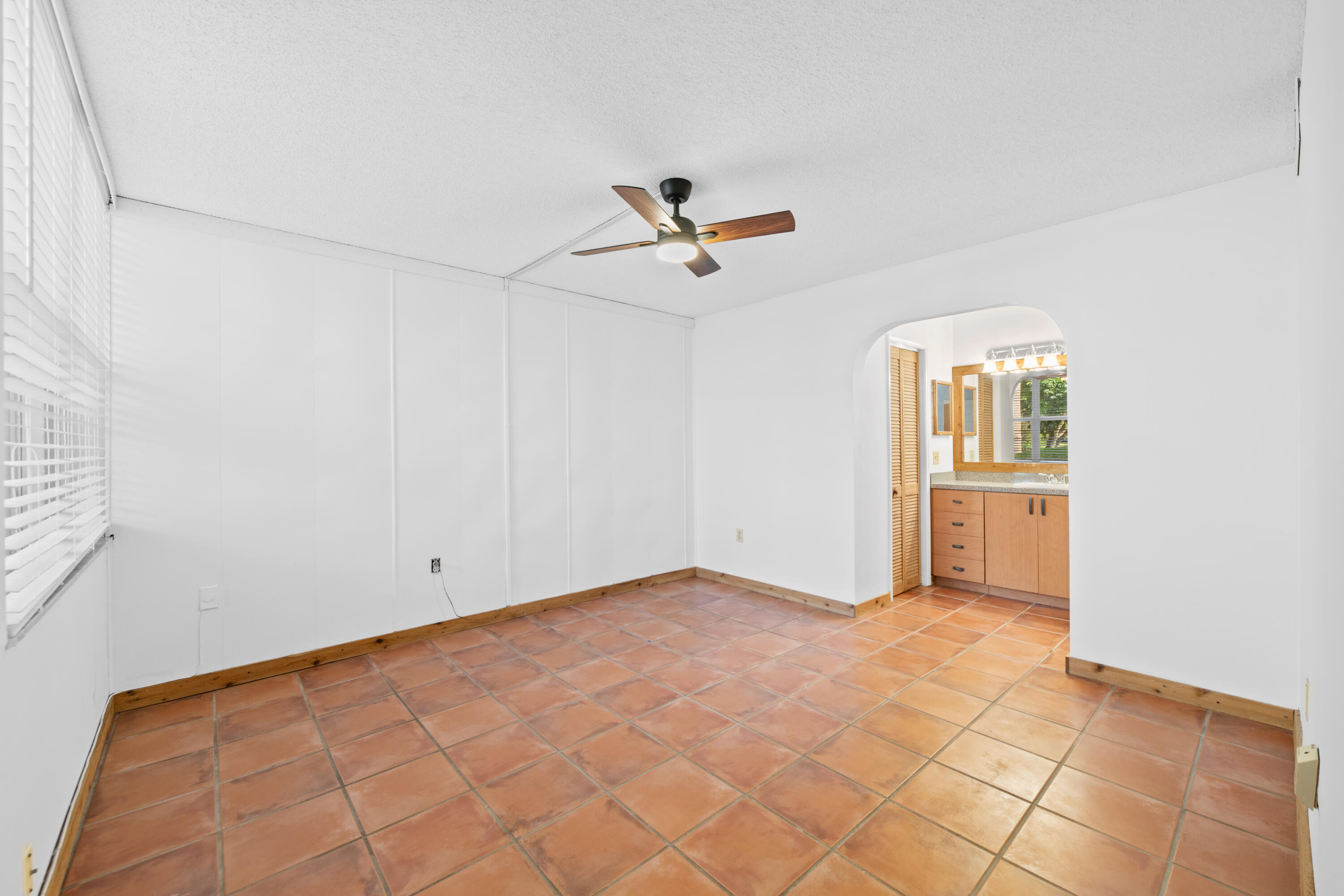 TANGERINE CONDOMINIUM EIGHT - Residential