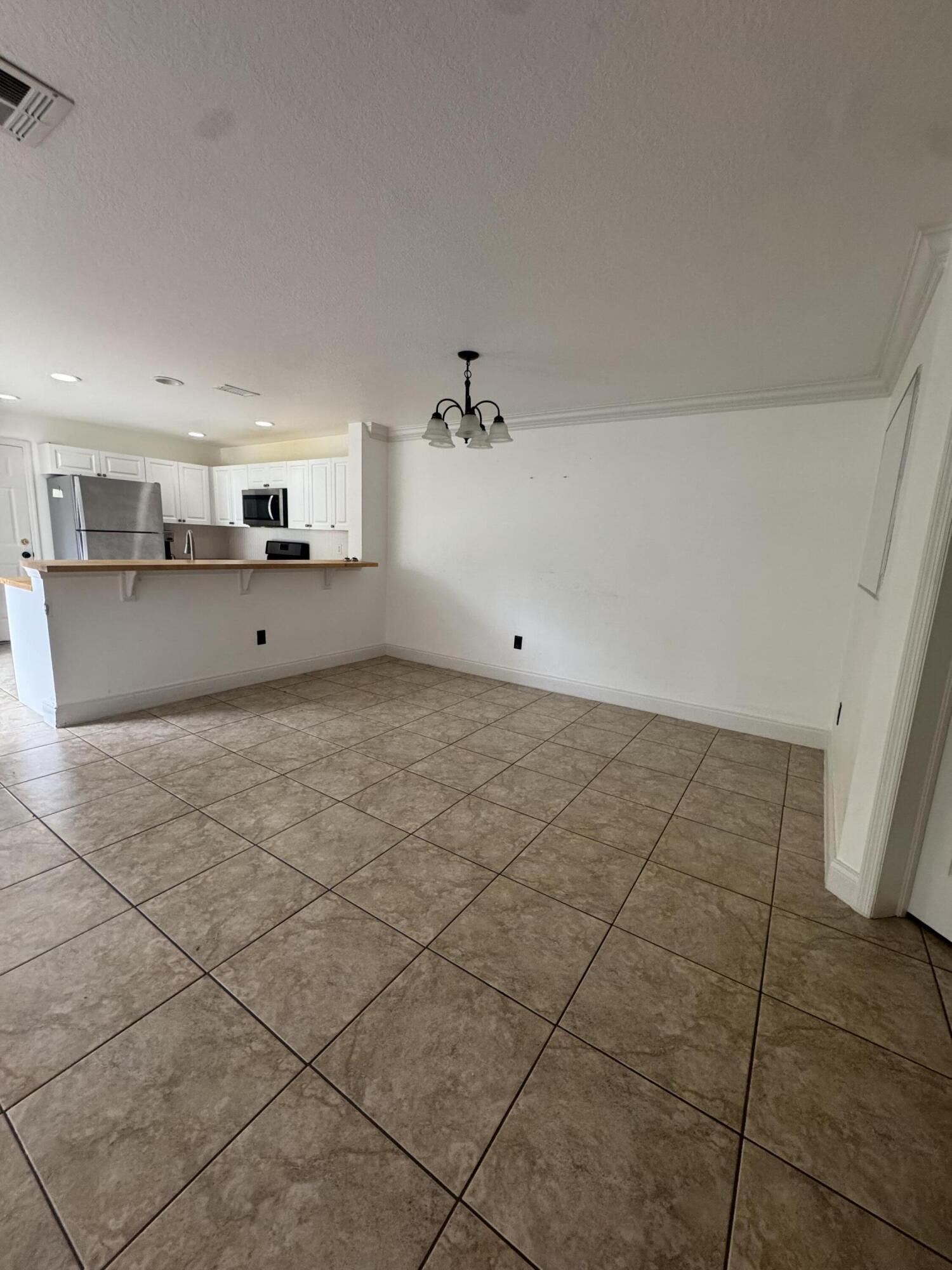 POINTE WEST NORTH VILLAGE PHASE III PD - Residential Lease