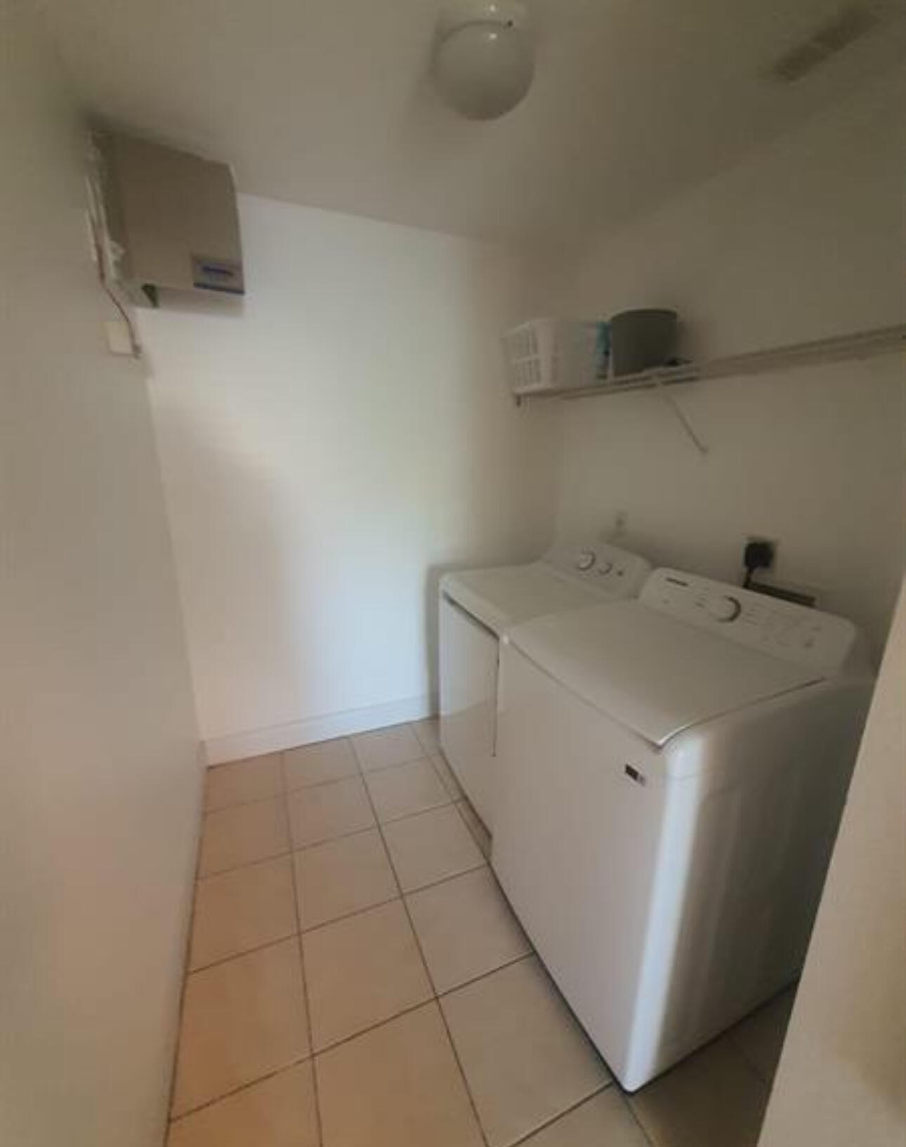 POINTE WEST NORTH VILLAGE PHASE III PD - Residential Lease