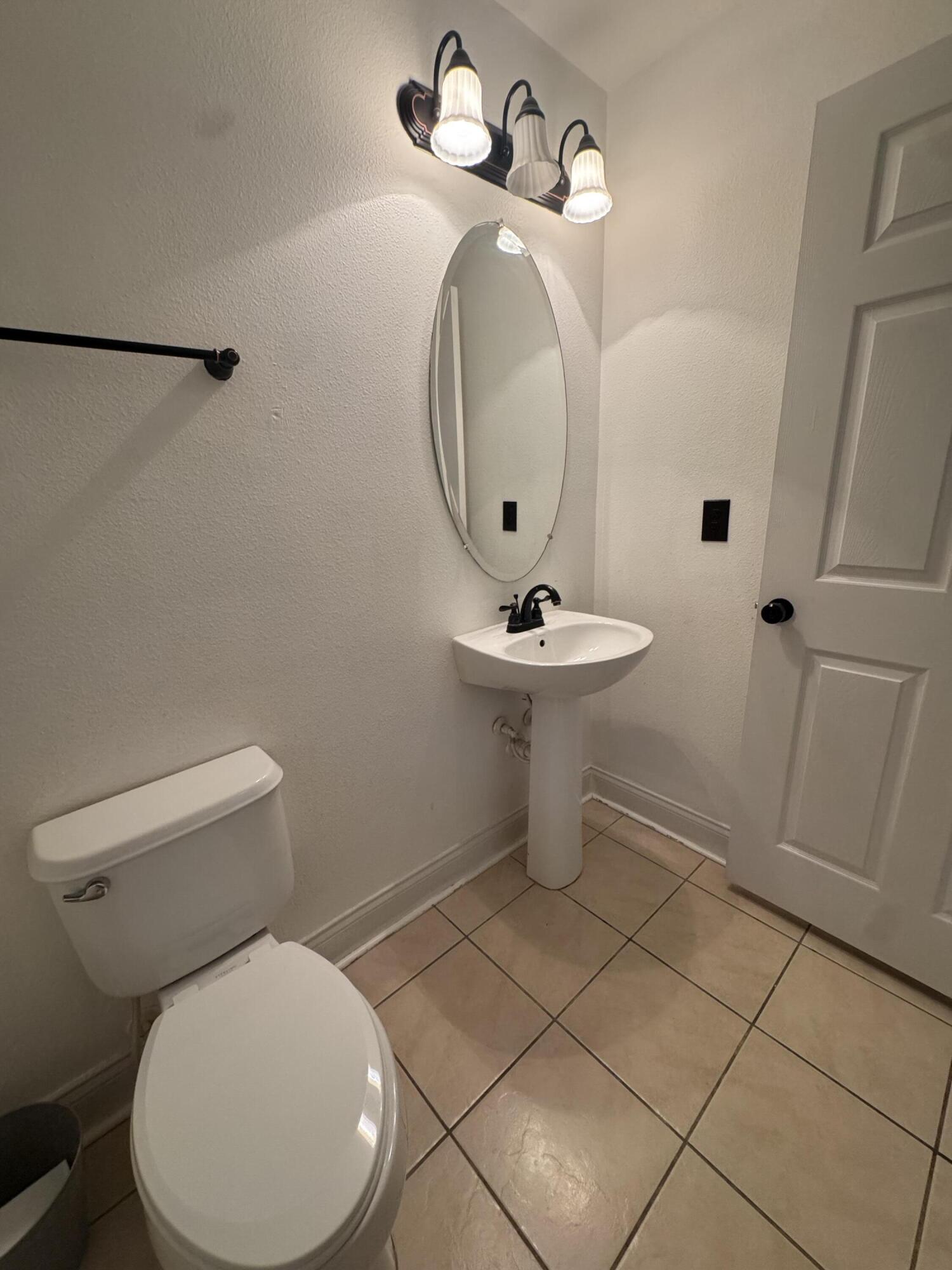 POINTE WEST NORTH VILLAGE PHASE III PD - Residential Lease