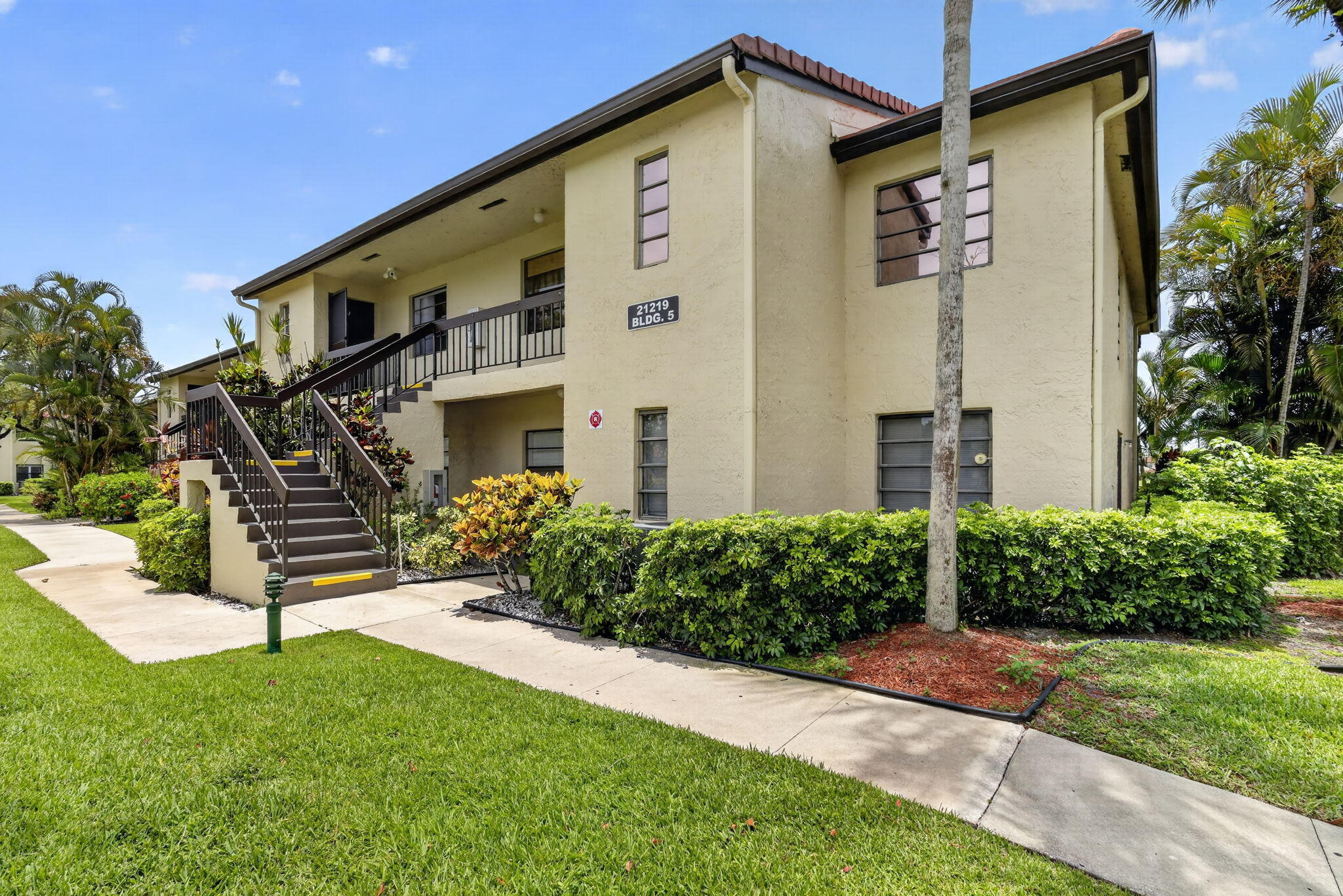 FAIRWAYS OF BOCA LAGO CONDO - Residential