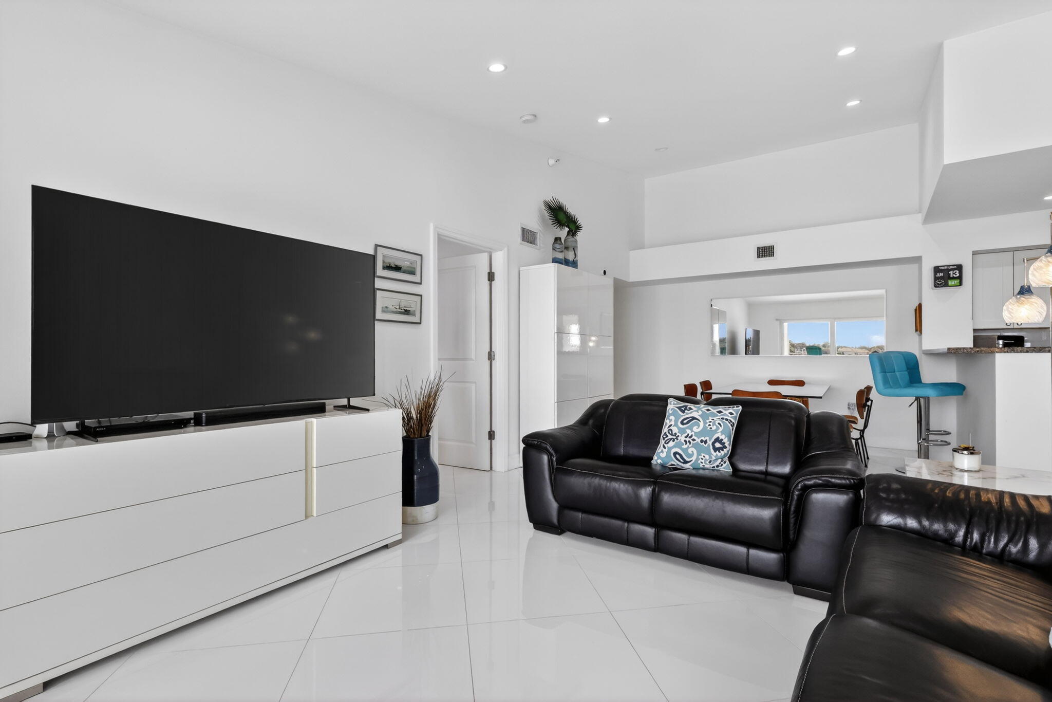 YACHT CLUB ON THE INTRACOASTAL CONDO - Residential