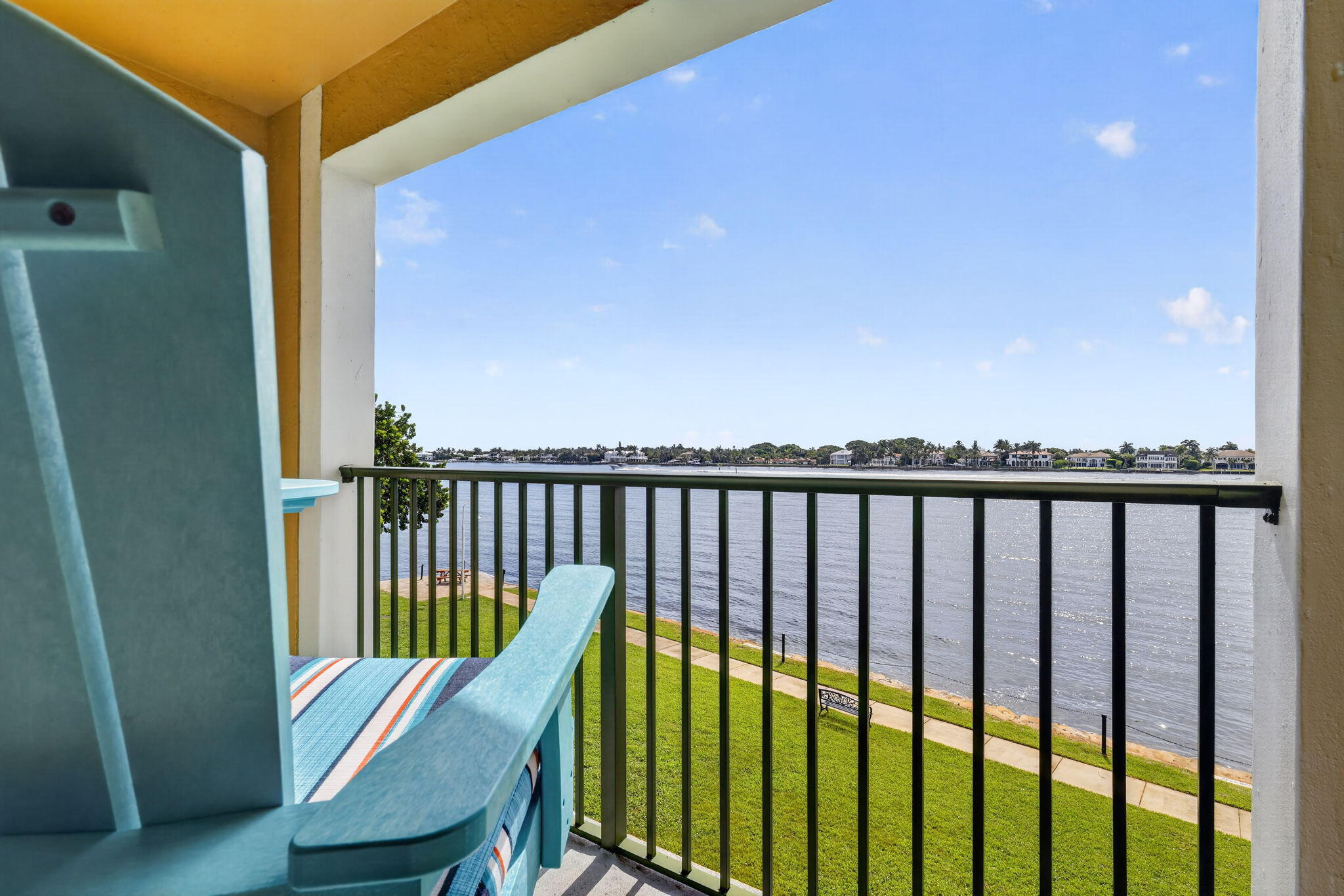 YACHT CLUB ON THE INTRACOASTAL CONDO - Residential