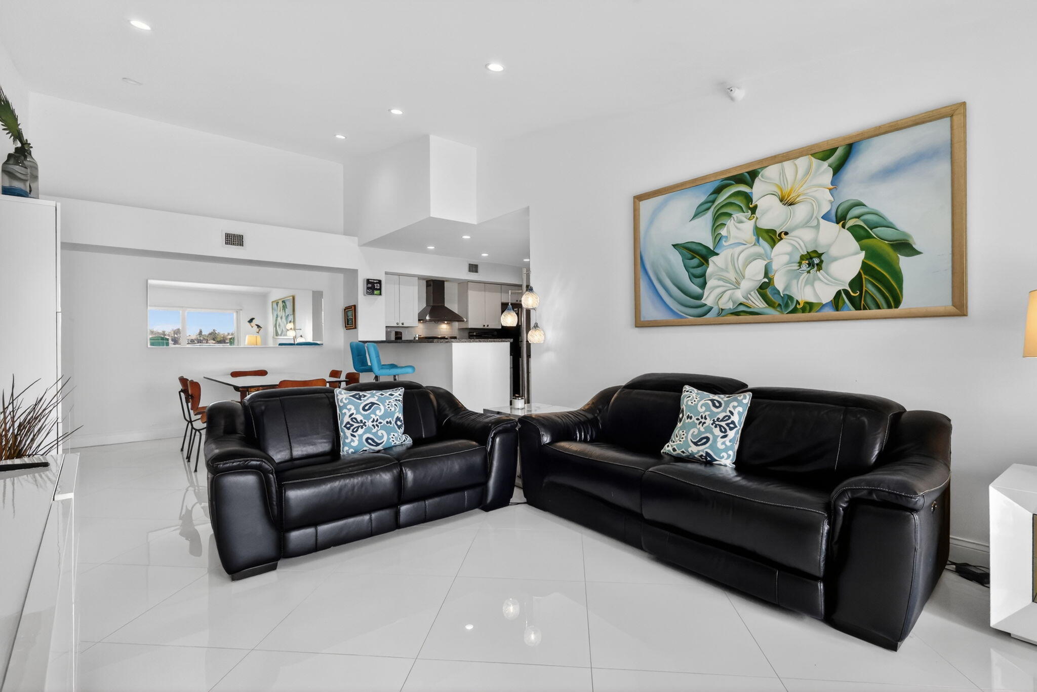 YACHT CLUB ON THE INTRACOASTAL CONDO - Residential