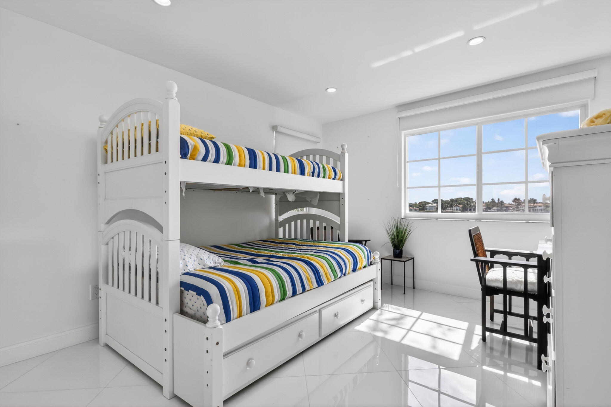 YACHT CLUB ON THE INTRACOASTAL CONDO - Residential