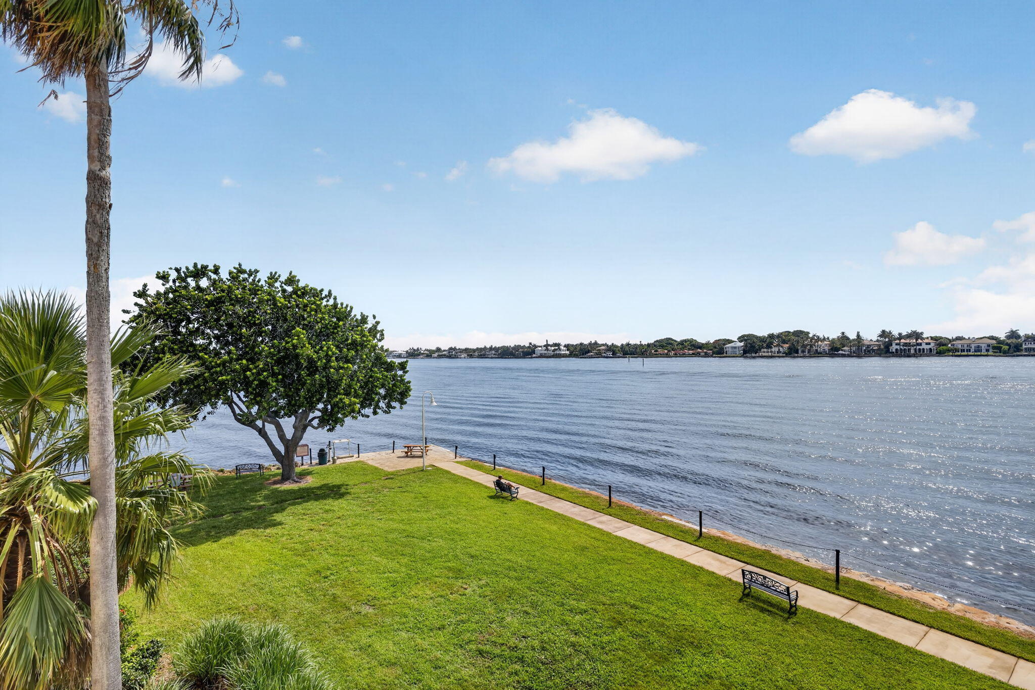 YACHT CLUB ON THE INTRACOASTAL CONDO - Residential