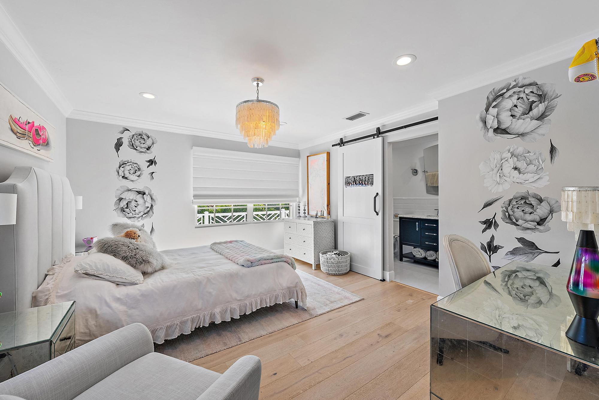 CAPTAINS KEY - Residential