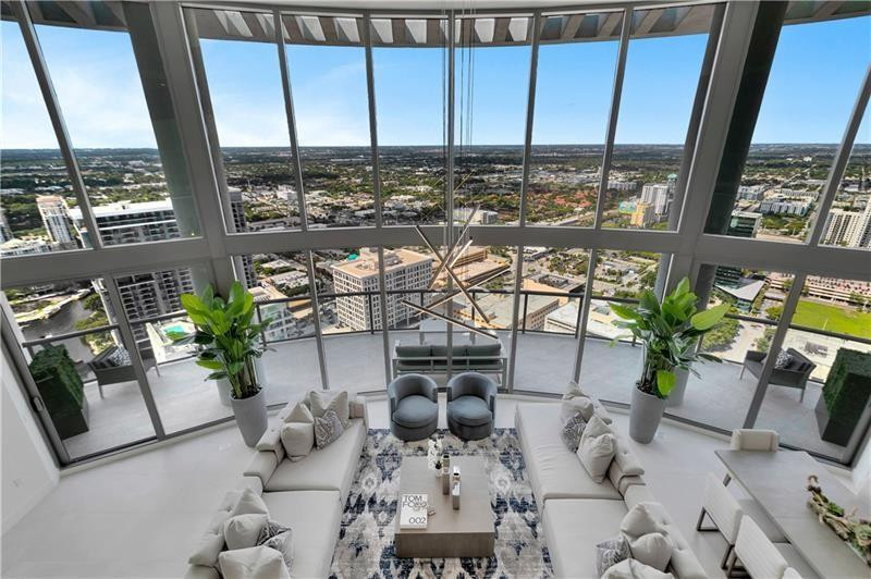 100 LAS OLAS - Residential