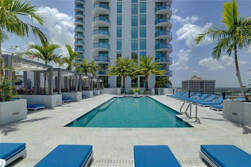100 LAS OLAS - Residential
