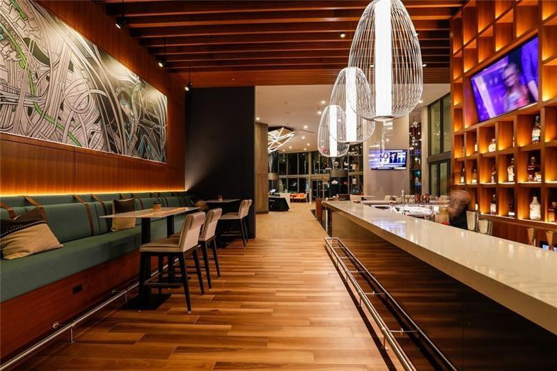 100 LAS OLAS - Residential