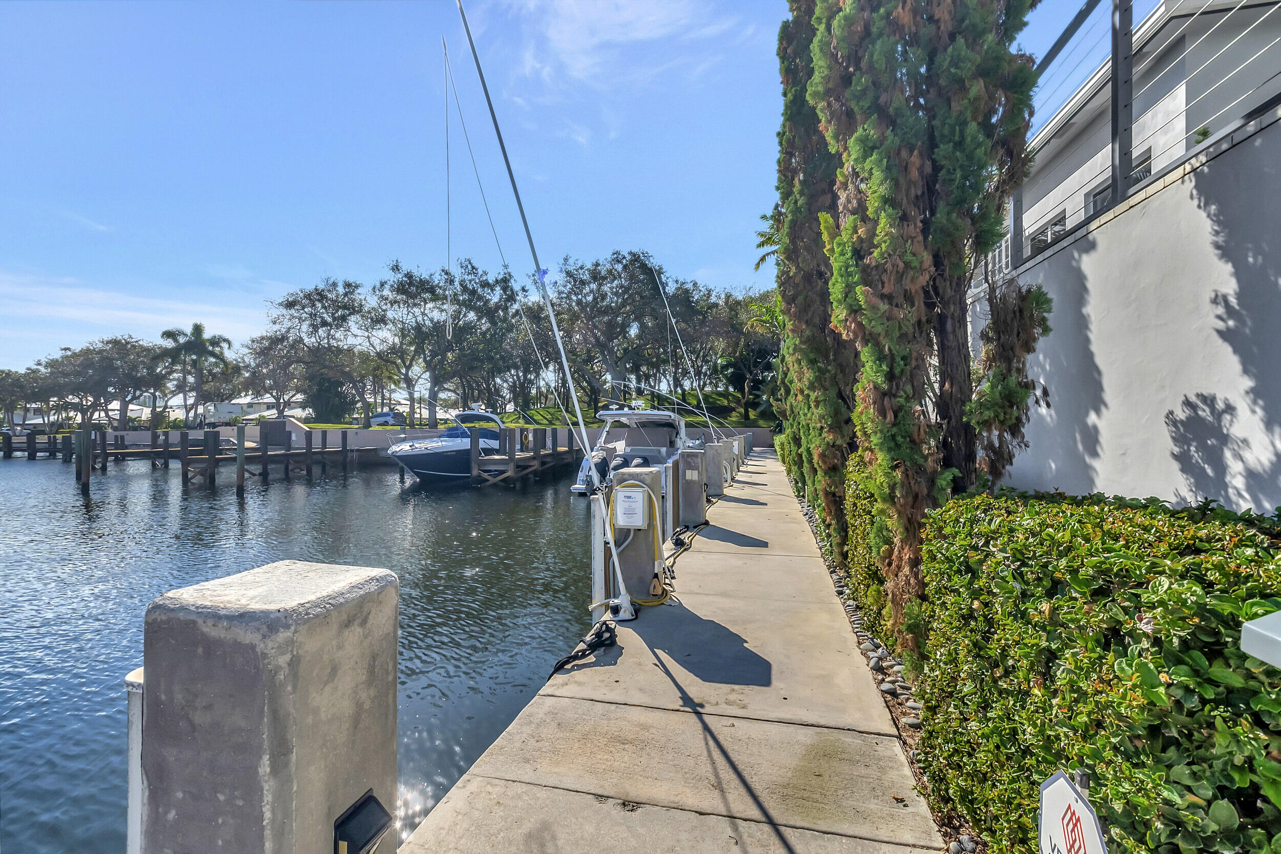 Boca Marina Yacht Club - Residential