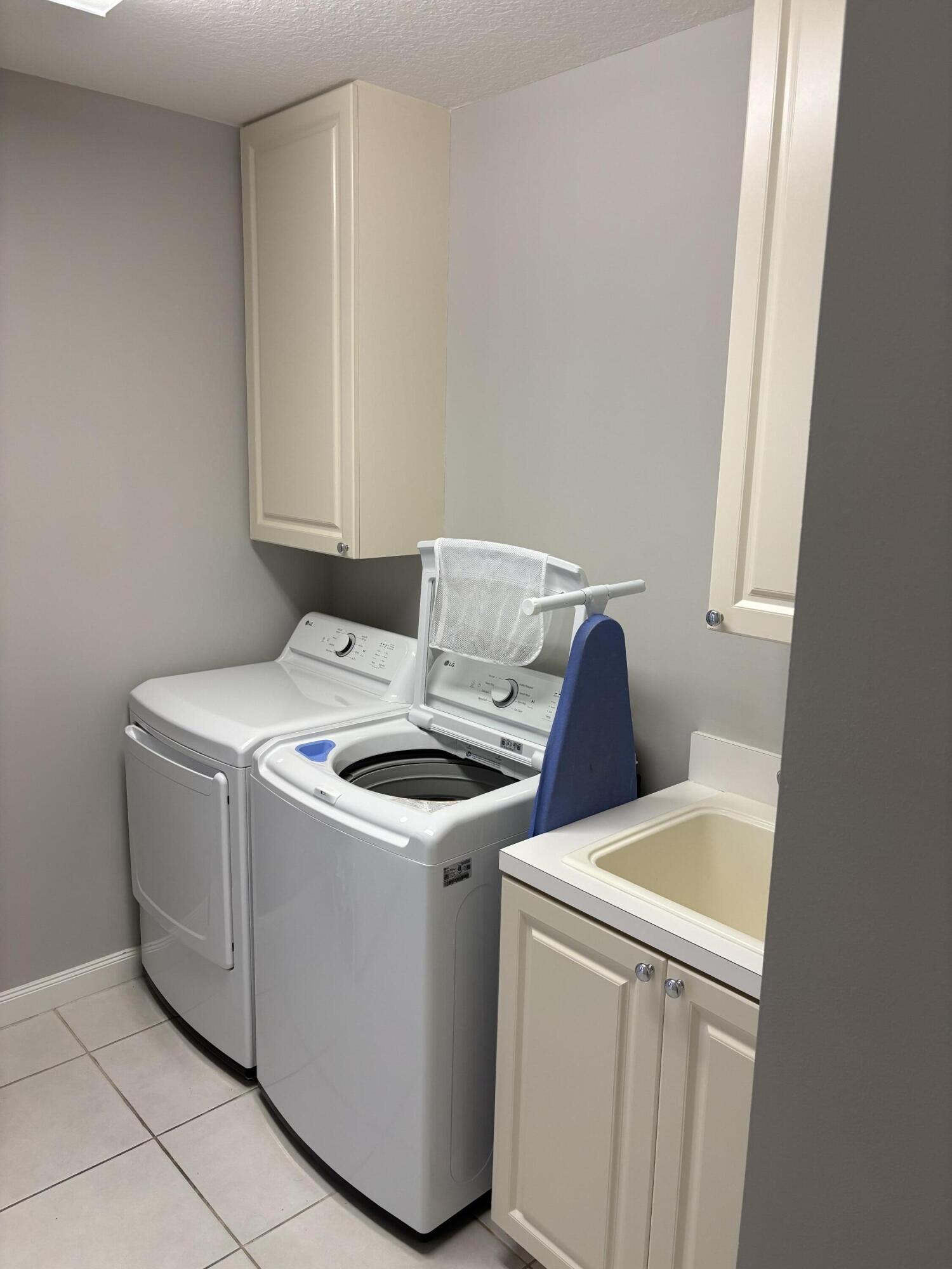 harbour isle at Hutchinson island east,a condomini - Residential Lease