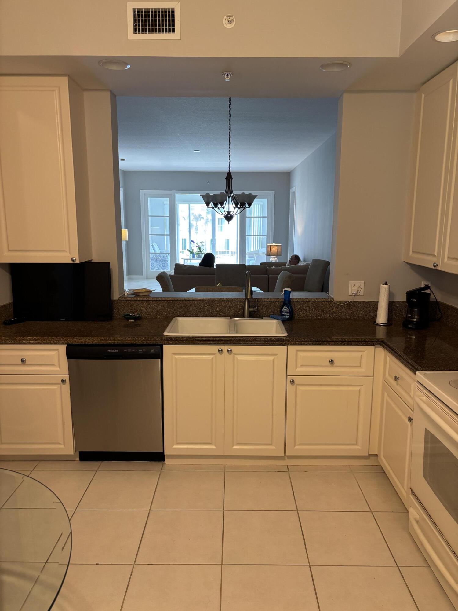 harbour isle at Hutchinson island east,a condomini - Residential Lease