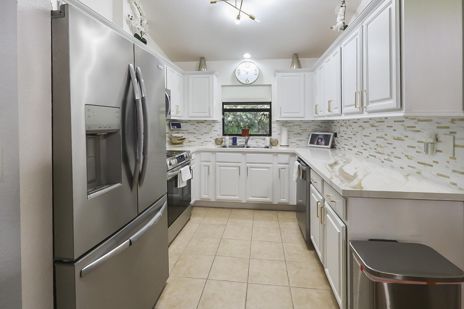 LEISURE LAKES SEC 01 - Residential