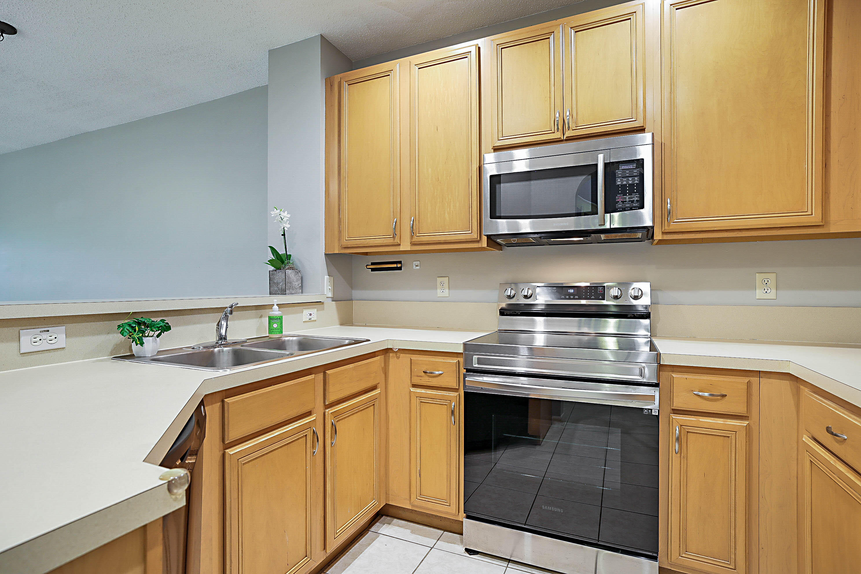 PALMBROOKE TOWNHOMES - Residential