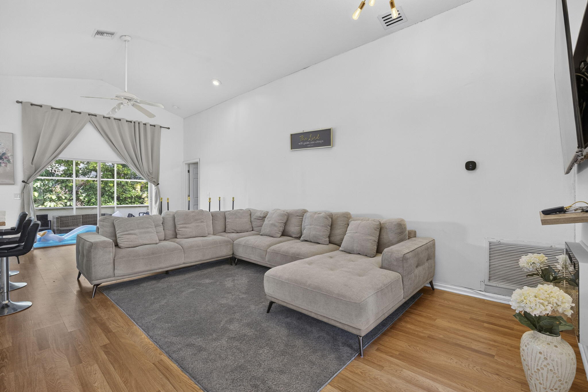 RIVER BRIDGE PAR 2F PL 2 - Residential