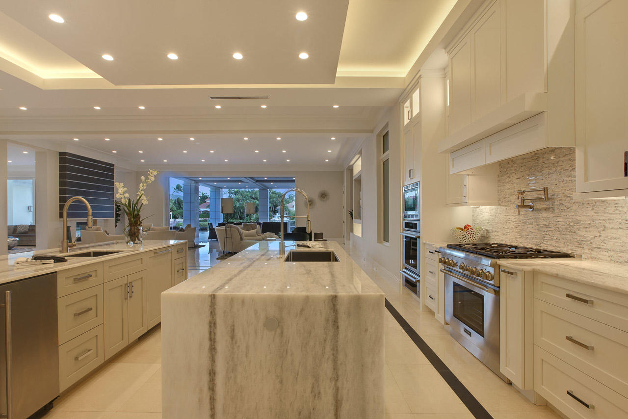 ADMIRALS COVE - Residential