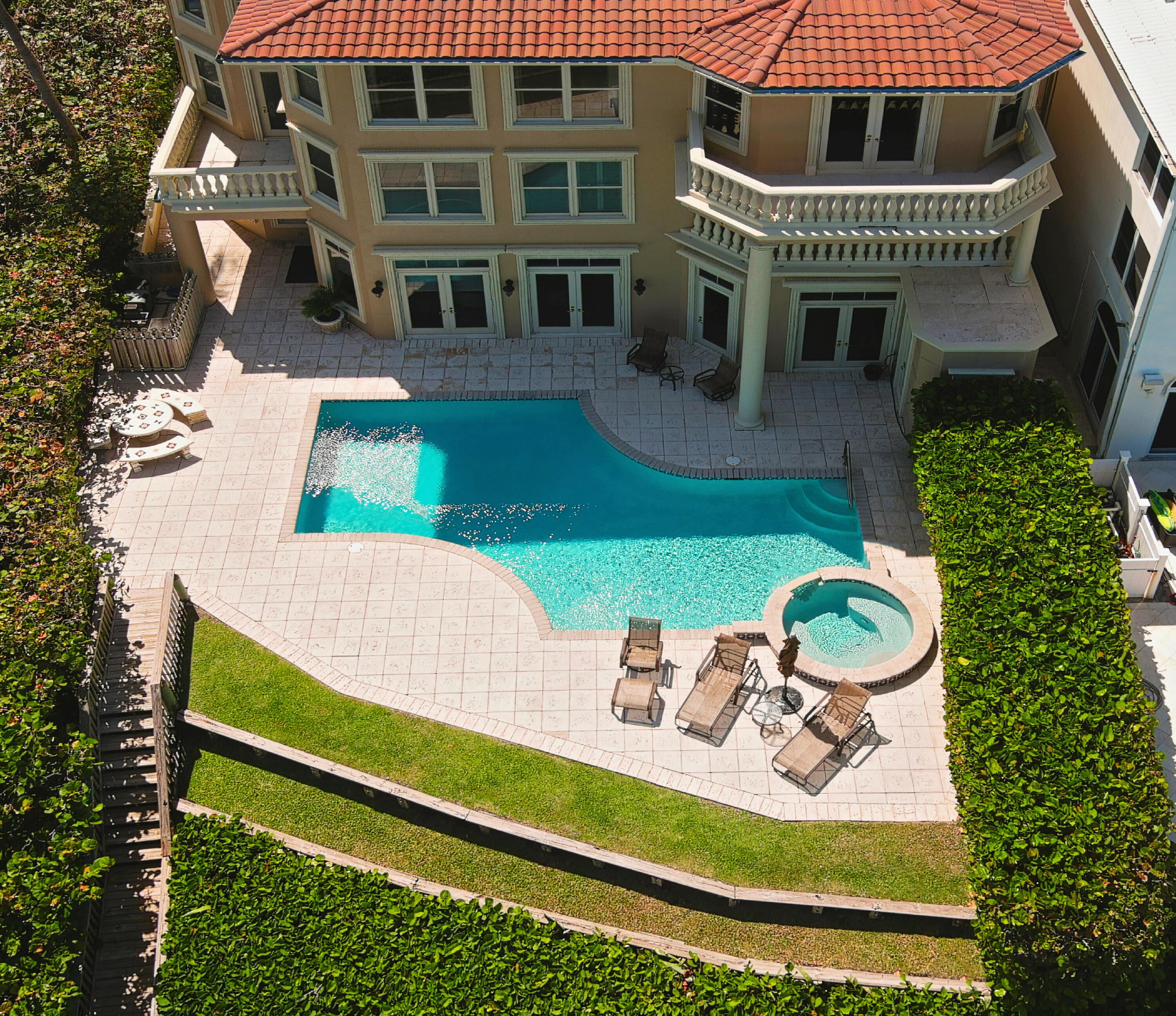 ISLE DE LA MAISON - Residential