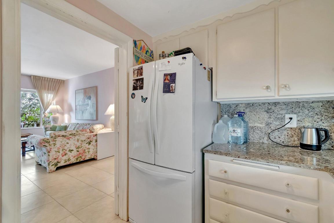 JAMAICA MANOR INC LESSEE - Residential