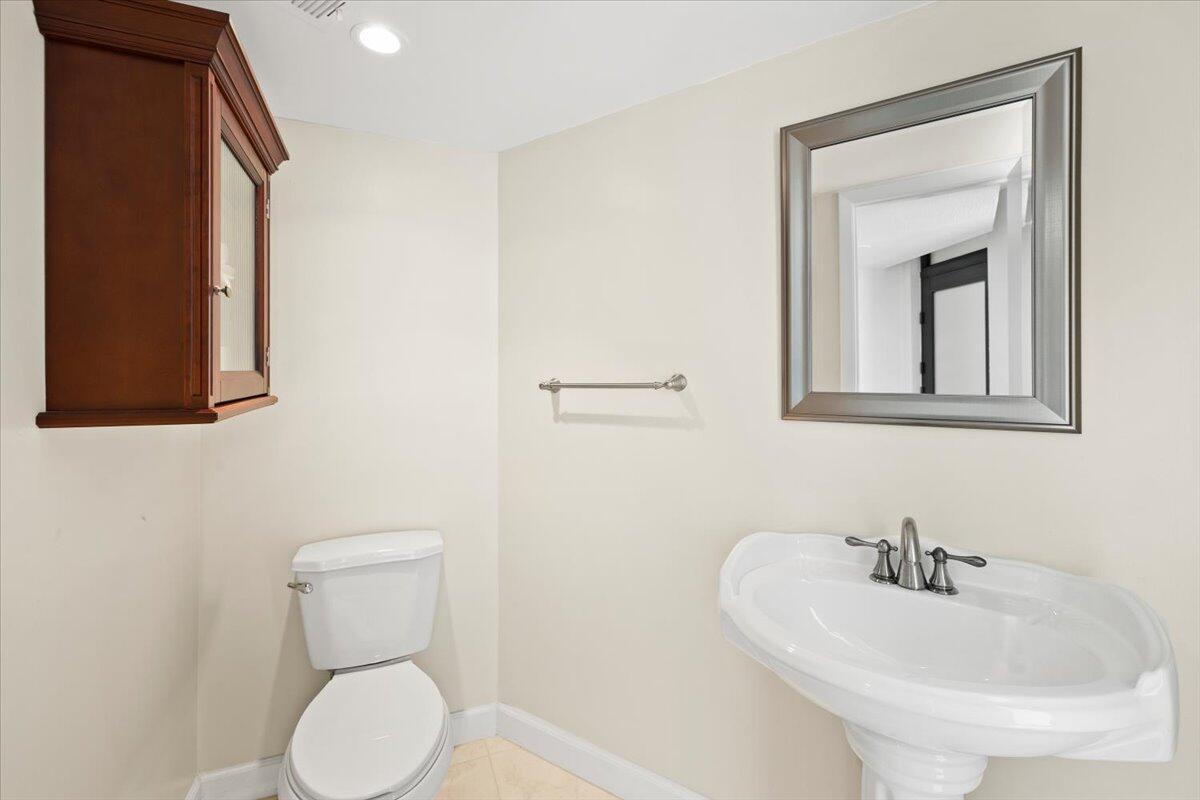 OVERLOOK CONDO - Residential
