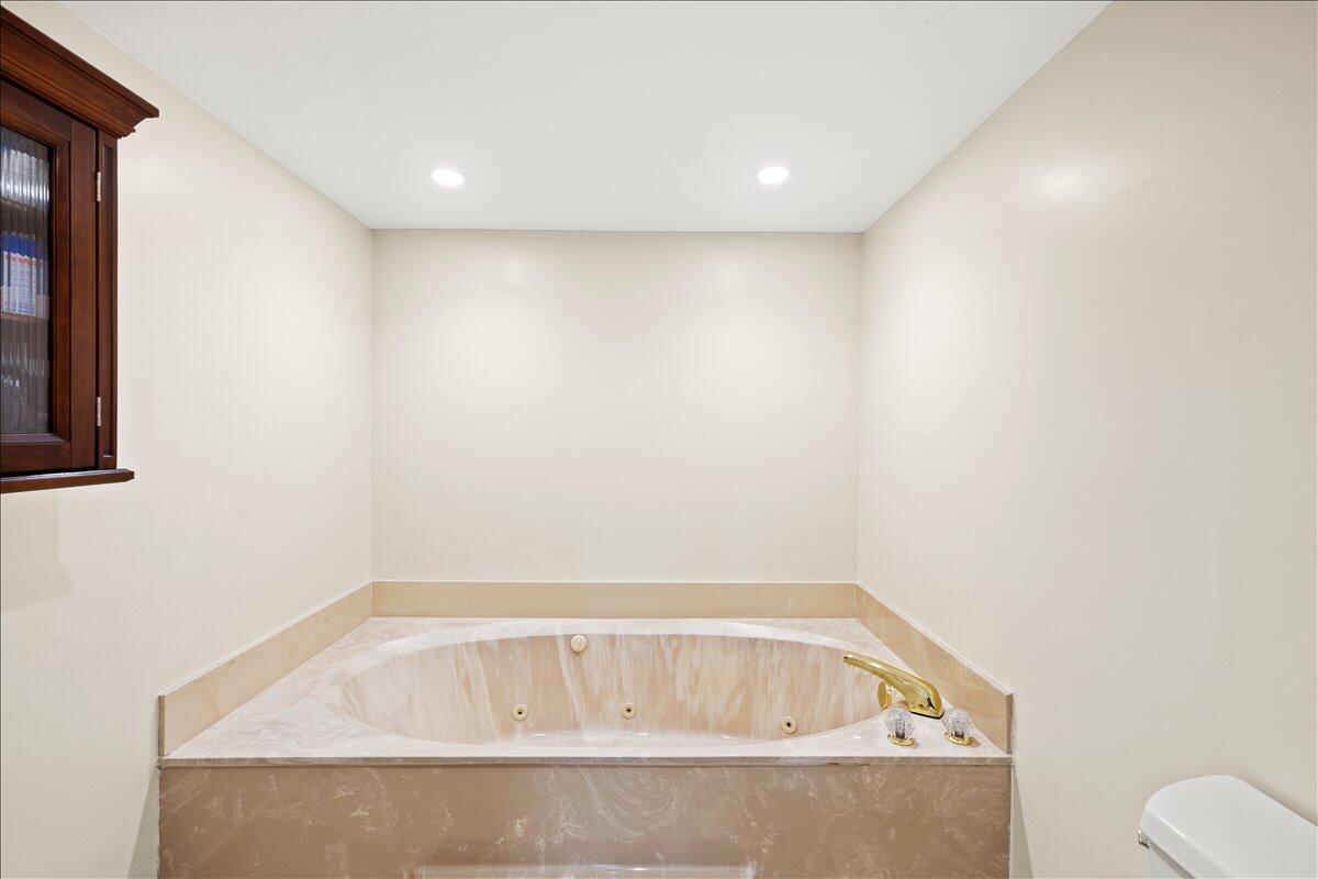 OVERLOOK CONDO - Residential