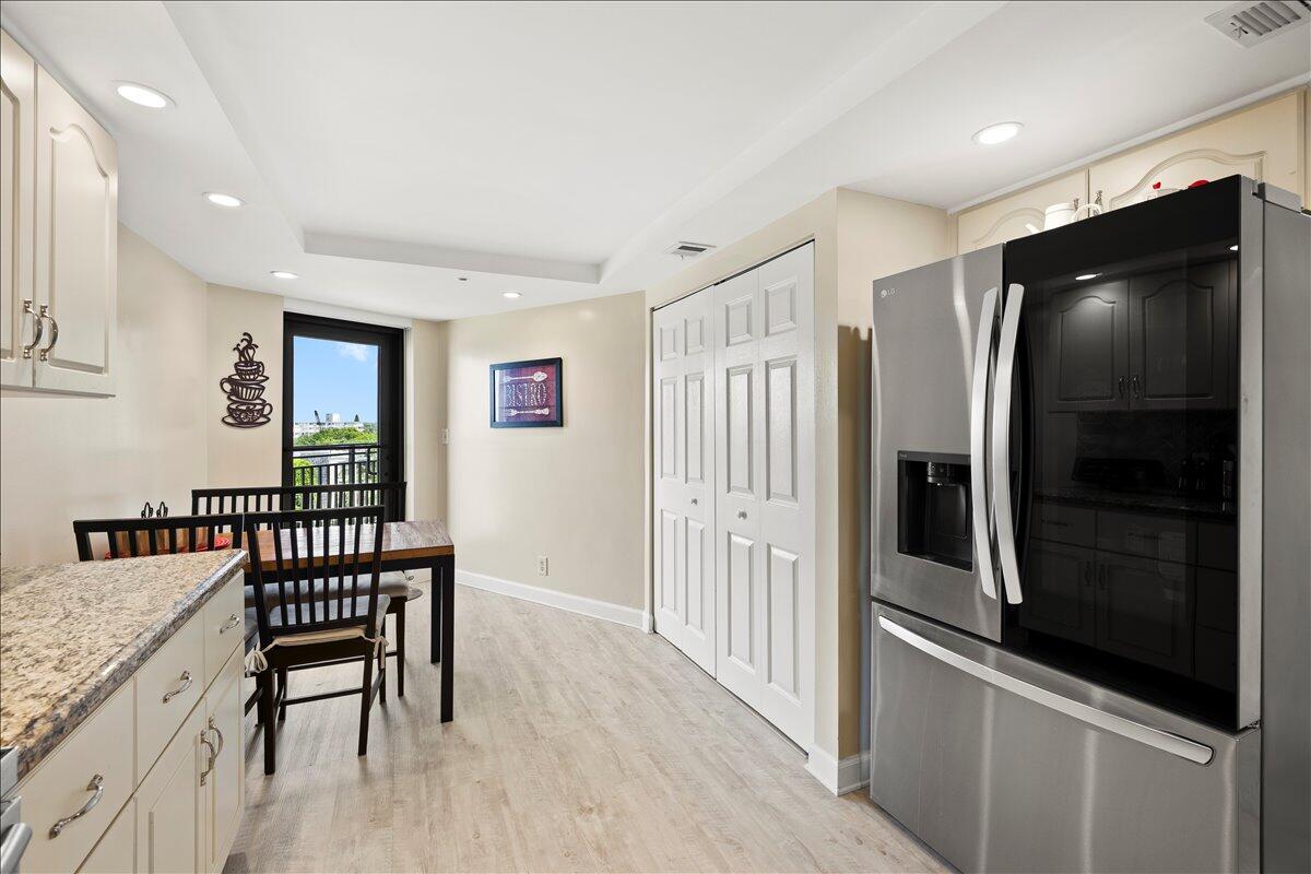 OVERLOOK CONDO - Residential