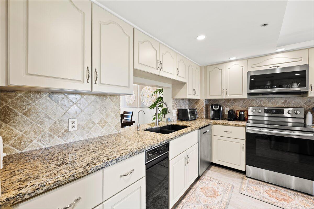 OVERLOOK CONDO - Residential