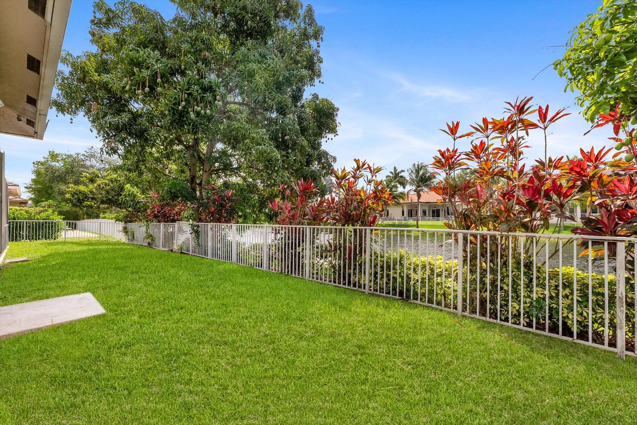 WYNDHAM LAKES WEST - Residential