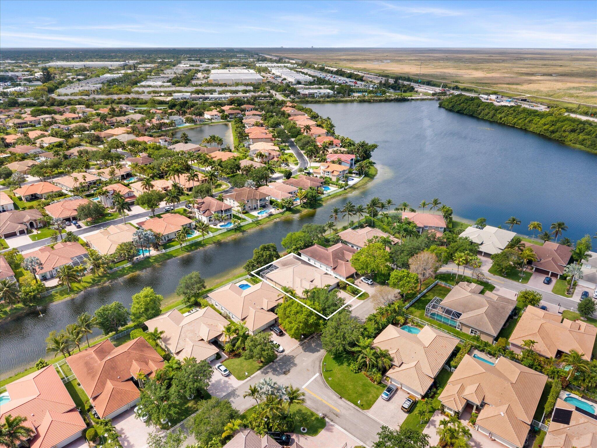 WYNDHAM LAKES WEST - Residential