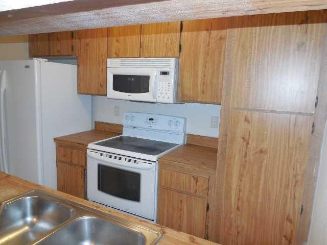 FOREST PARK SOUTH #2 COND - Residential Lease