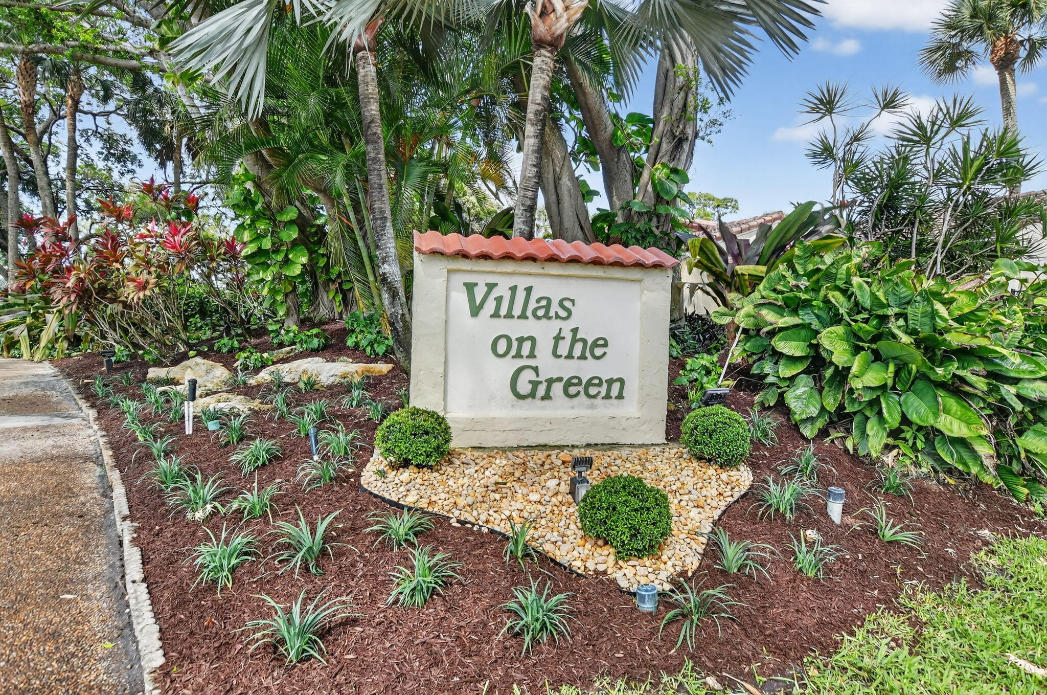 VILLAS OF DEER CREEK - Residential