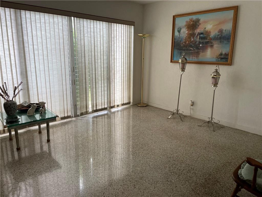 Flamingo Park Sec D 41-29 - Residential