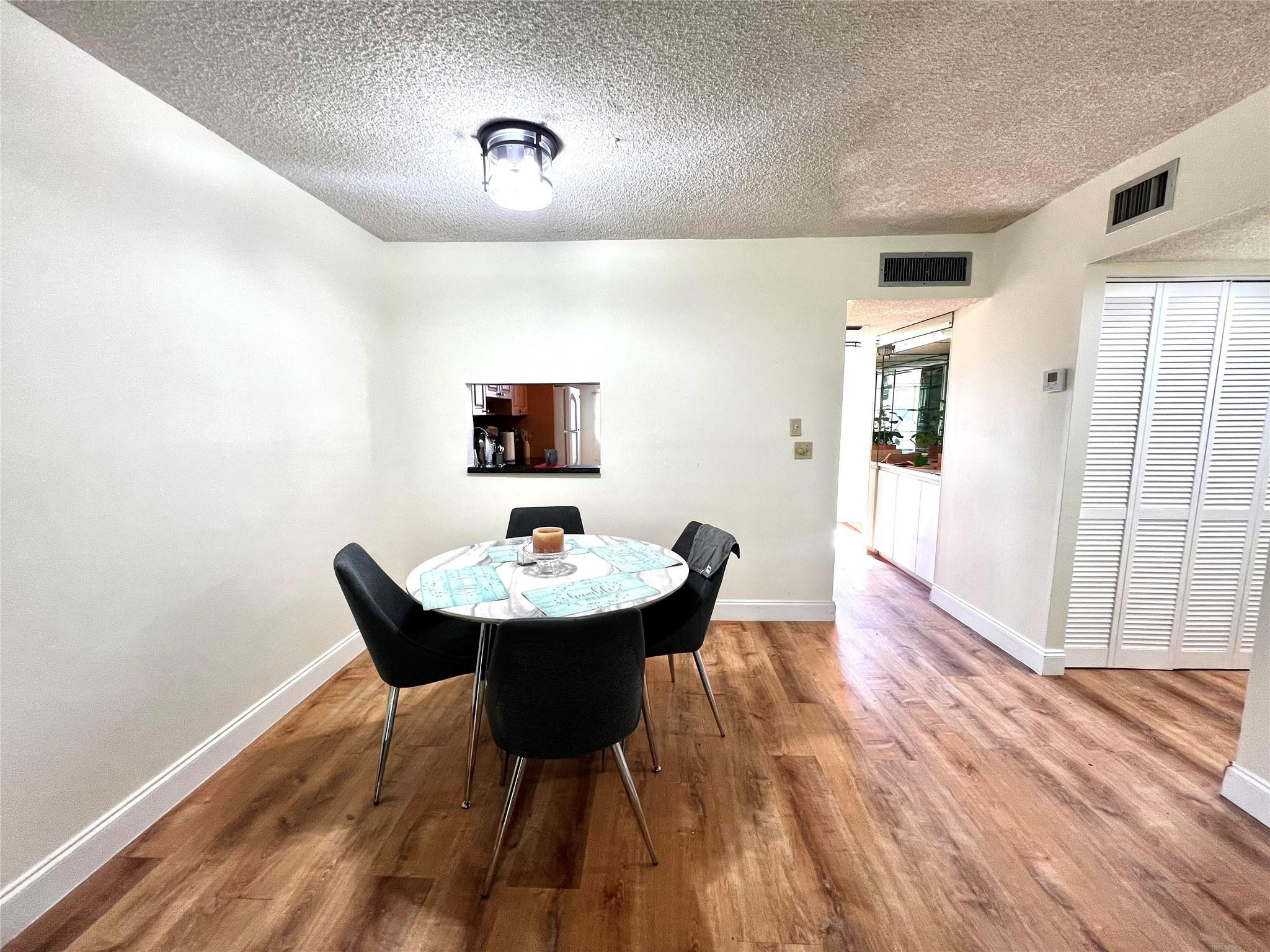 HOLIDAY SPRINGS - Residential