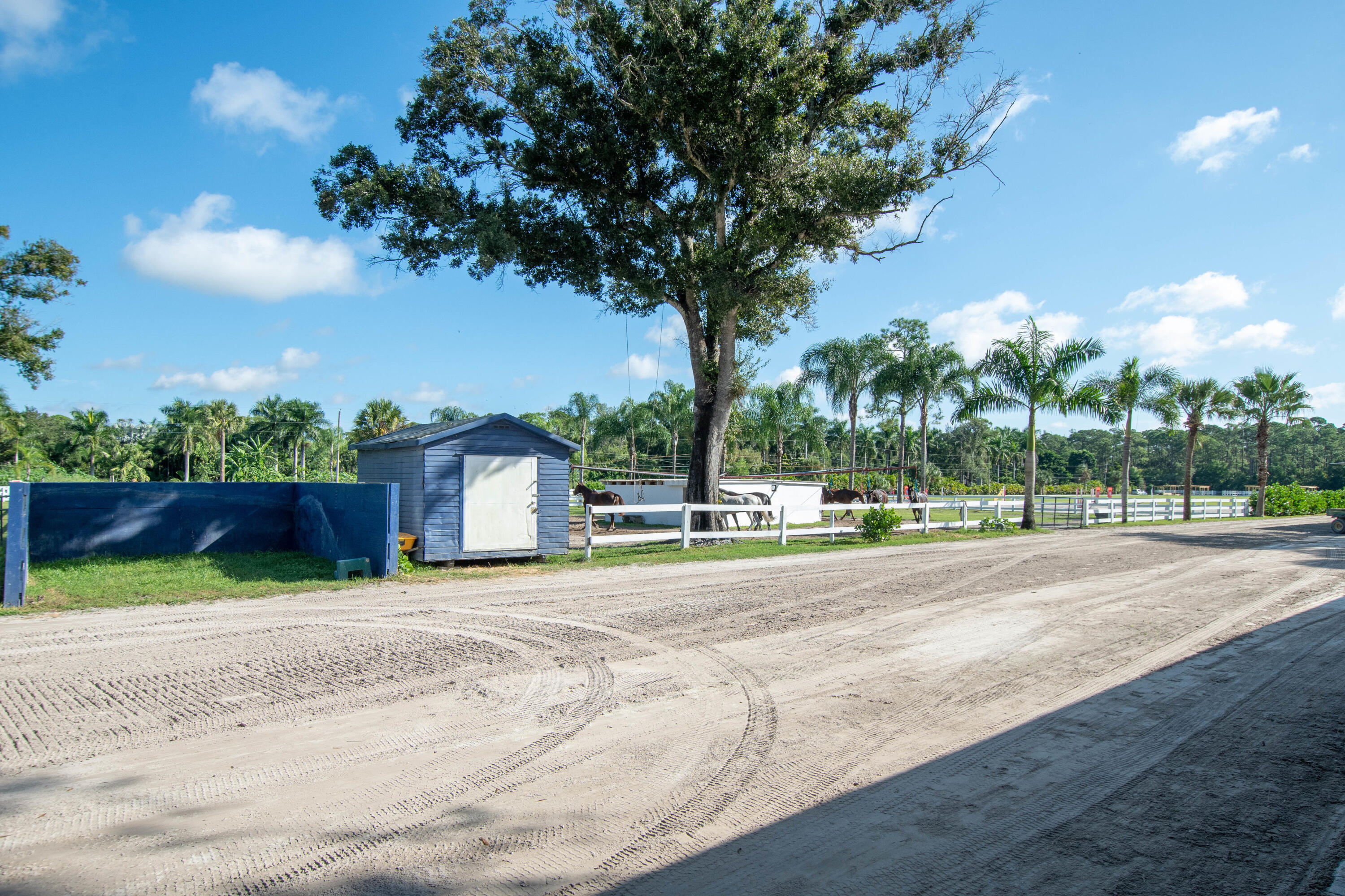 LOXAHATCHEE GROVES - Land
