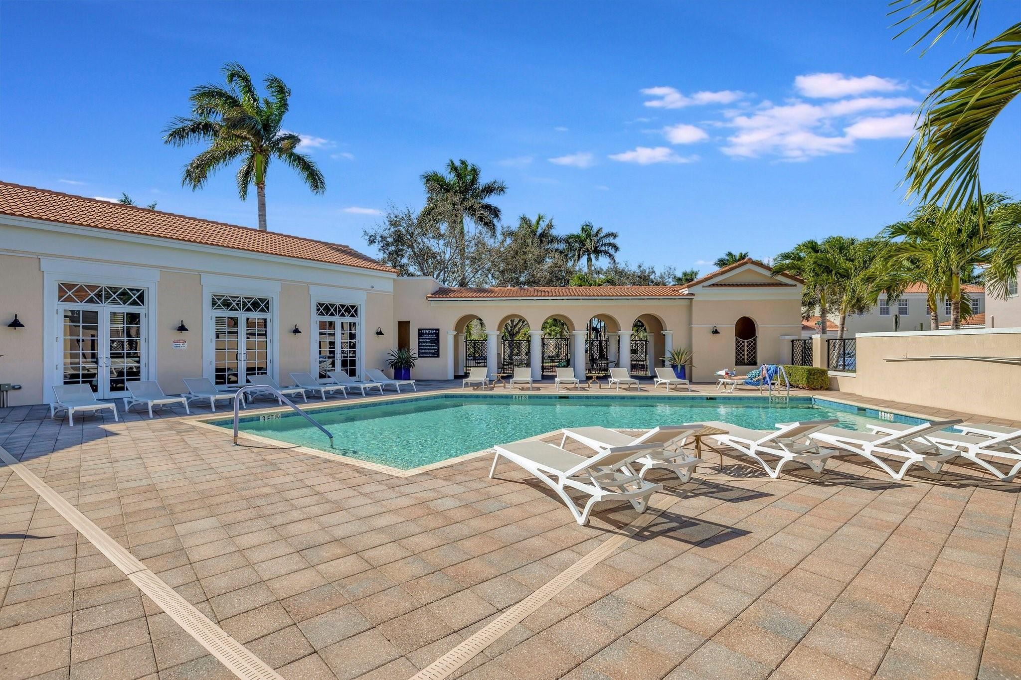 PENINSULA VILLAGE GREENS - Residential