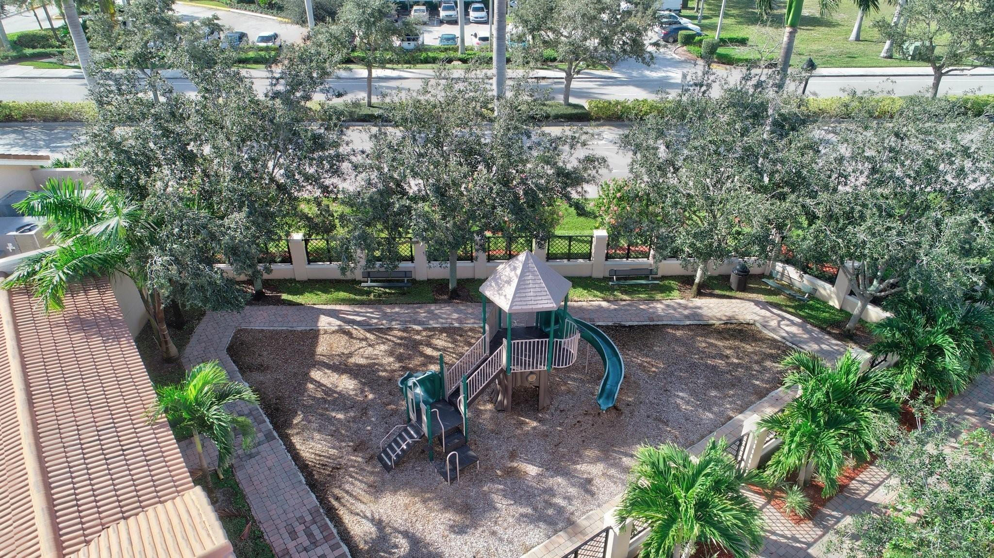 PENINSULA VILLAGE GREENS - Residential