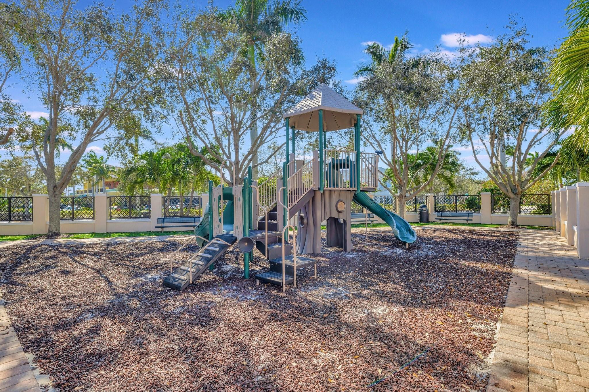 PENINSULA VILLAGE GREENS - Residential