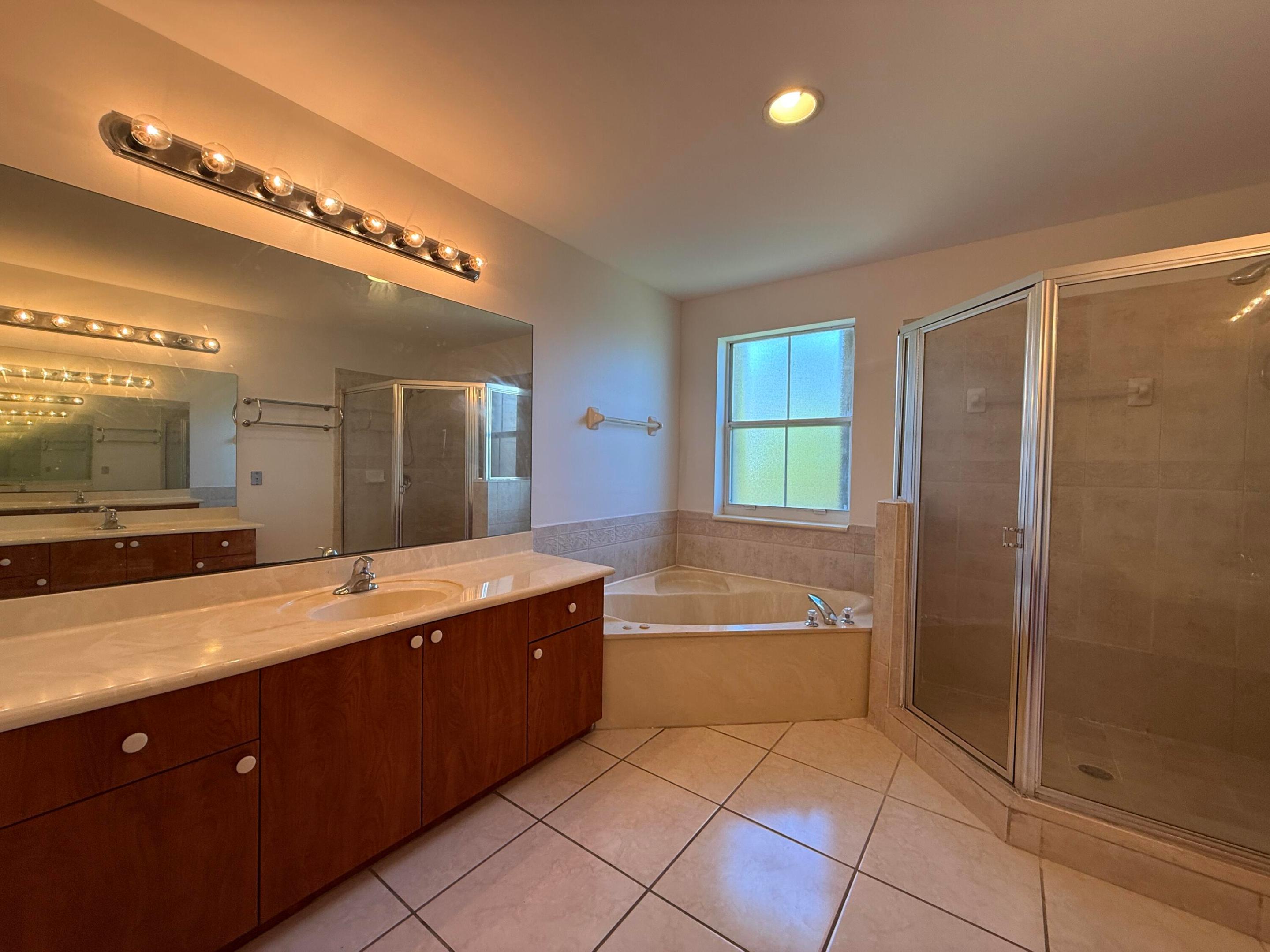 POD 6 AT MONARCH LAKES - Residential